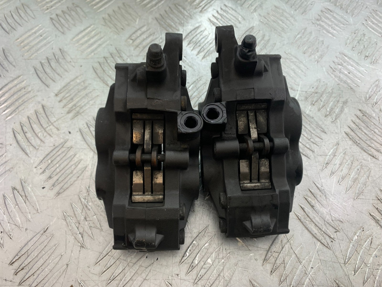 TRIUMPH 1050 SPRINT ST FRONT BRAKE CALIPERS  2003-2011 (CMB1285)