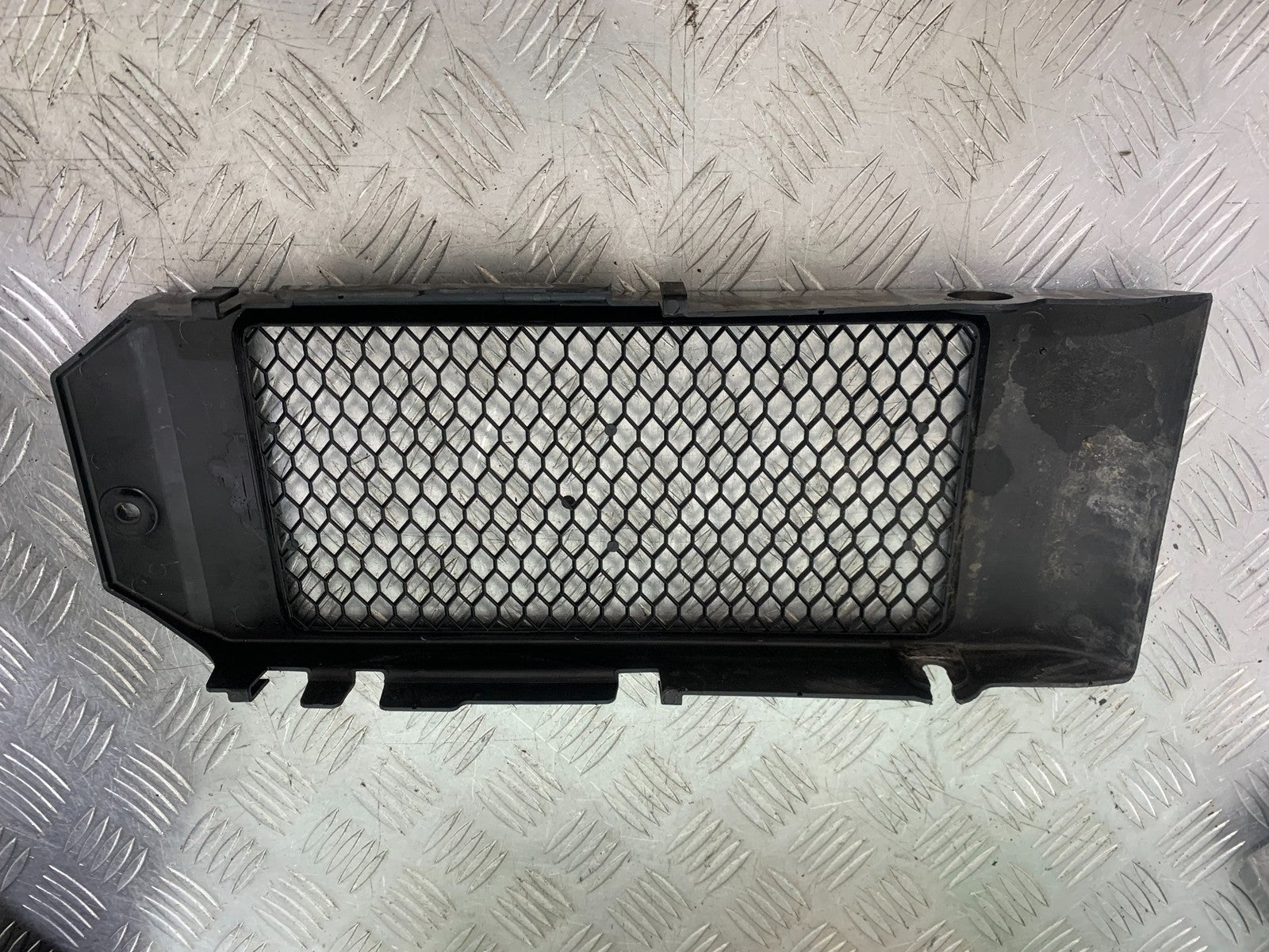HONDA VT750 SHADOW RADIATOR COVER  YEAR 2003-2004 (CMB1265)