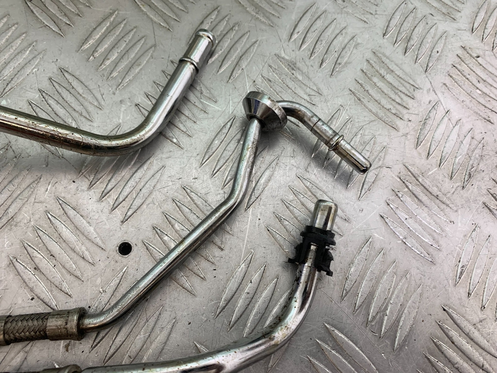 HARLEY DAVIDSON FXS BLACKLINE 1585 OIL LINES  YEAR 2012 (CMB1147)