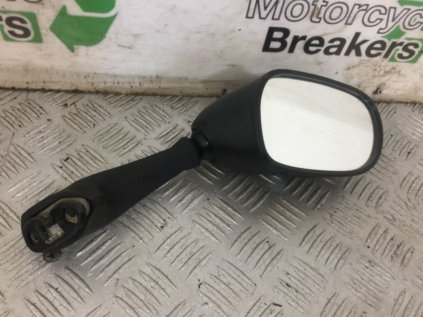 SUZUKI GSF1200 BANDIT MK2 RIGHT MIRROR   YEAR 2001-05 (STOCK 859)