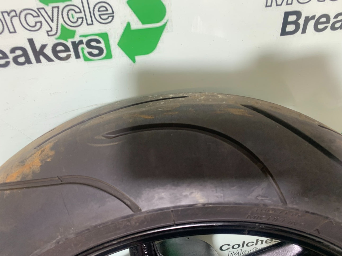 YAMAHA YZF R1 14 B BIG BANG REAR WHEEL   2009-14 (CMB1175)