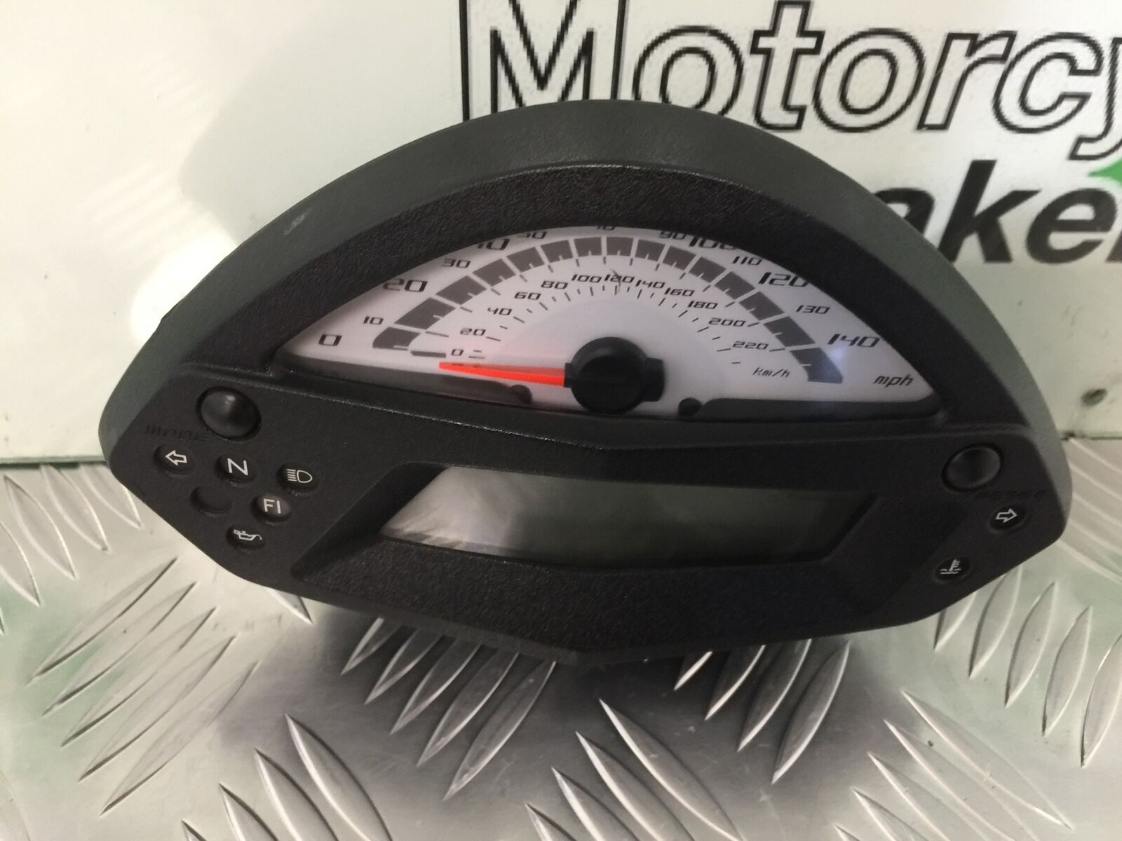KAWASAKI ER6 N CLOCKS SPEEDO DASH  YEAR 2009-2011  (STOCK 928)