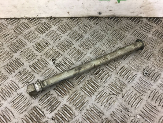 SUZUKI GSF600 GSF 600 BANDIT SWINGARM SPINDLE  YEAR 2002 STOCK 443