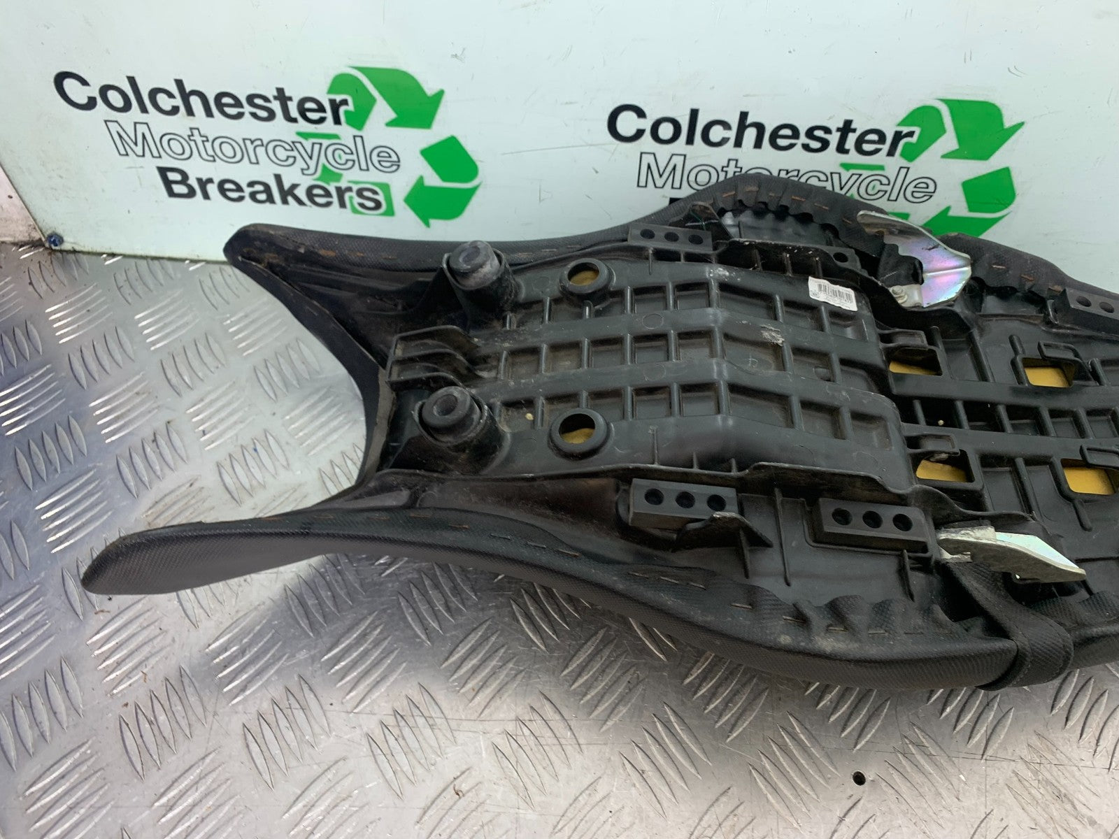 HONDA CB650F CB 650 FA-E SEAT  YEAR 2014-2017 (CMB1226)