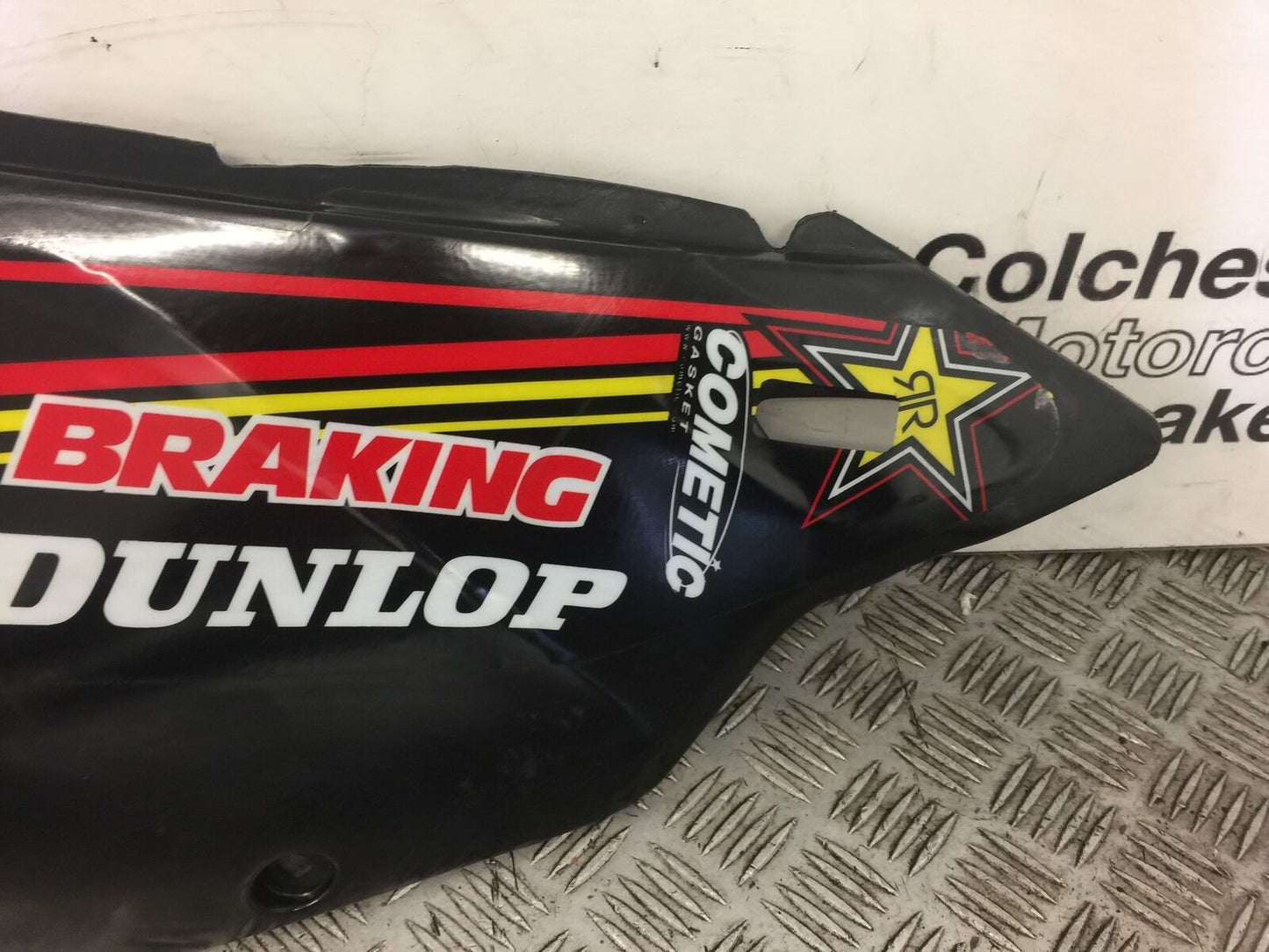 SUZUKI DRZ400 DRZ 400 RIGHT SEAT PANEL  YEAR 2003 (STOCK 372)