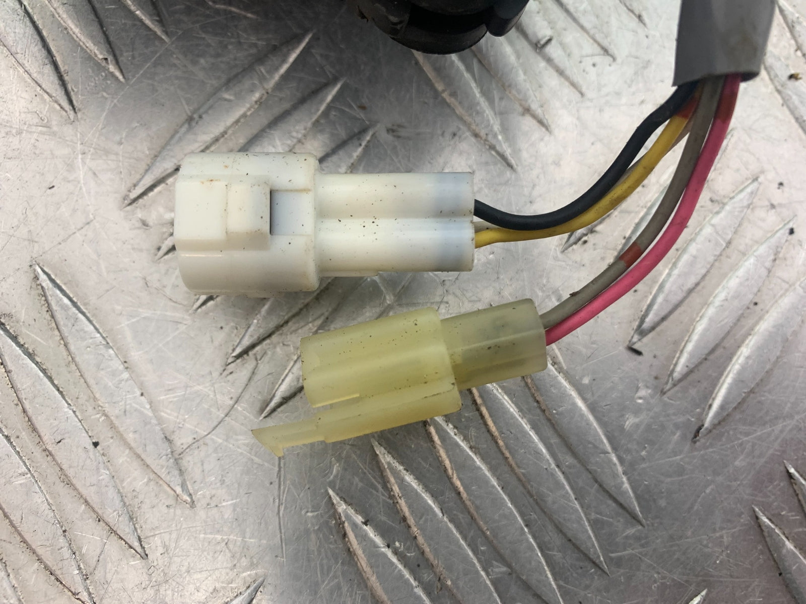 KAWASAKI ZX6R SERVO MOTOR   YEAR 2009-2012 (CMB1136)