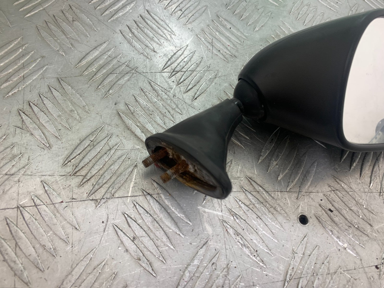 YAMAHA YZF1000 THUNDERACE RIGHT MIRROR  YEAR 1997-2000 (CMB1204)