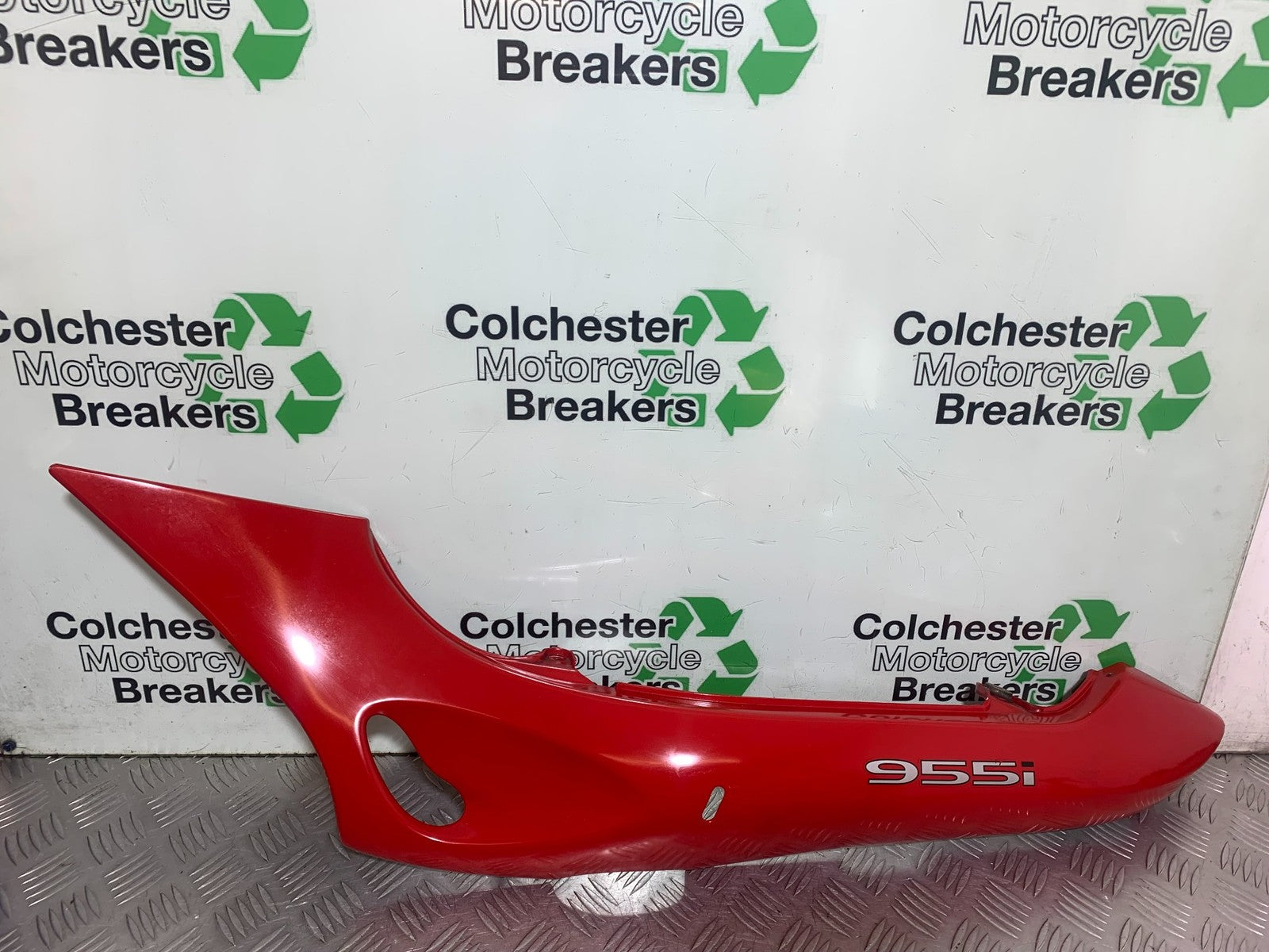 TRIUMPH 955i SPRINT ST LEFT SEAT PANEL  1999-2004 (CMB1176)