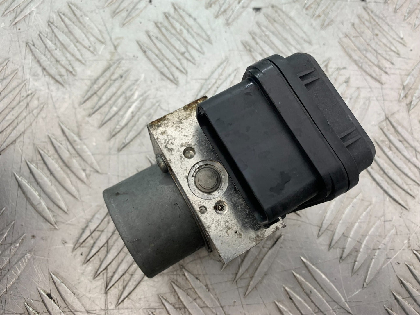 YAMAHA YZF-R125 YZF 125 ABS PUMP  YEAR 2019-2022 (CMB1263)