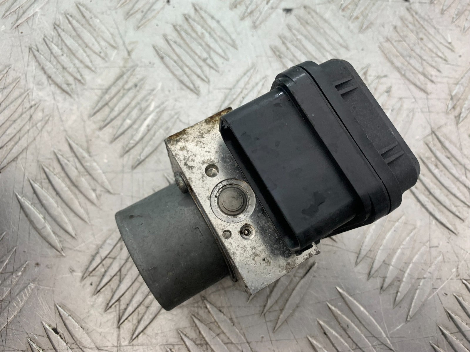 YAMAHA YZF-R125 YZF 125 ABS PUMP  YEAR 2019-2022 (CMB1263)