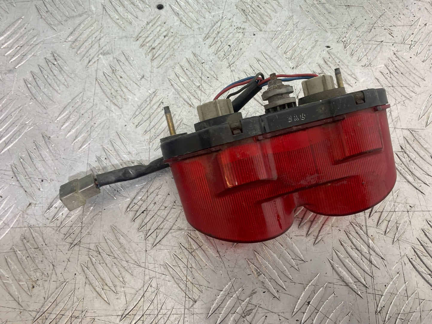 KAWASAKI ZX9R ZX9 C REAR LIGHT  YEAR 1998-99 (CMB1213)