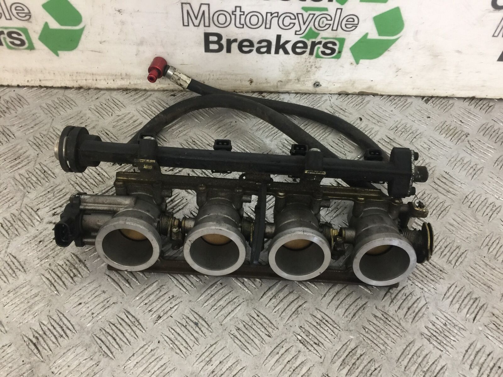 TRIUMPH 600 SPEED FOUR THROTTLE BODIES  YEAR 2002  (STOCK 756)