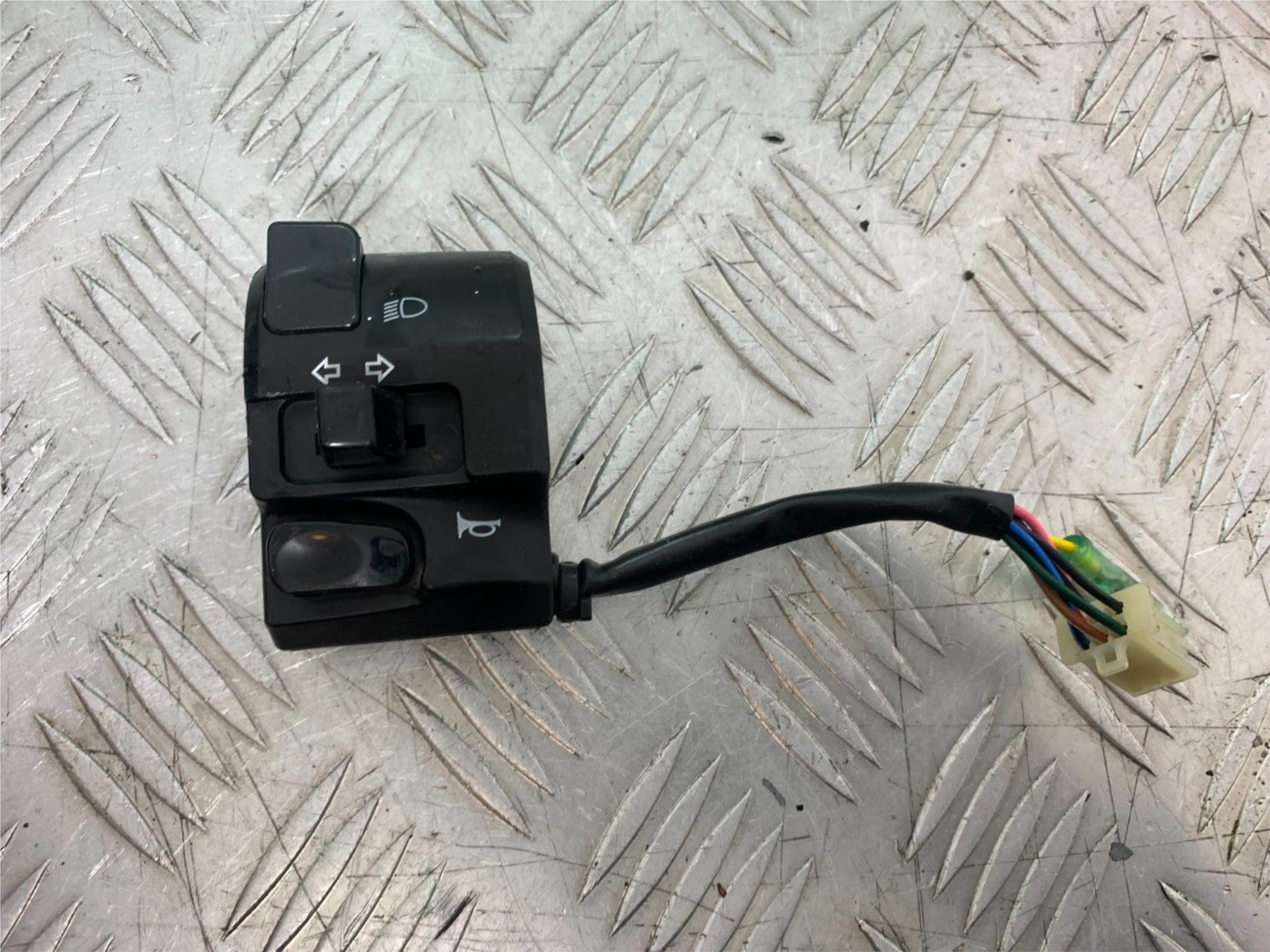 YAMAHA NMAX-125 N MAX 125 LEFT SWITCH GEAR   YEAR 2015-2020  (CMB1231)