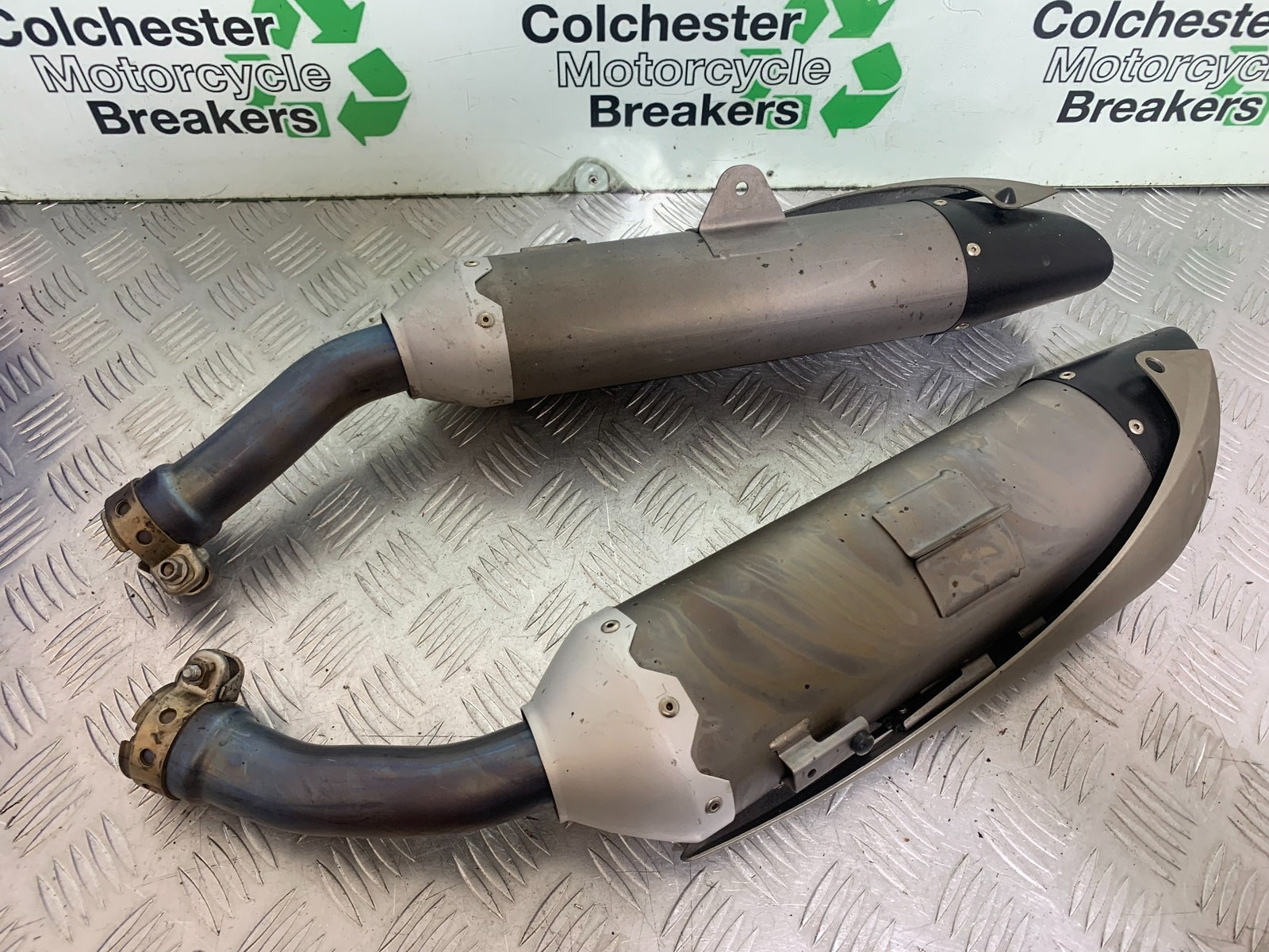 YAMAHA YZF R1 SILENCERS YEAR 2004-2006 (CMB1155)