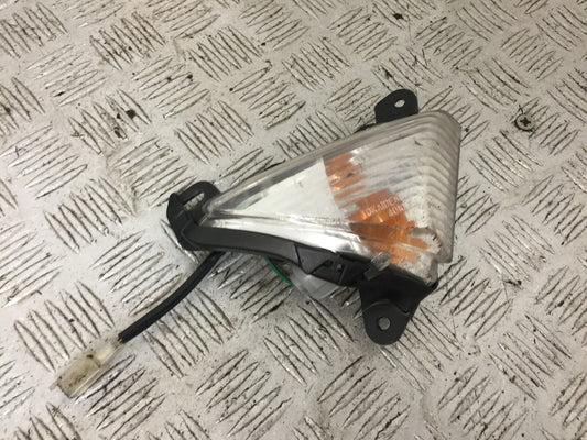 KAWASAKI ZX6R FRONT RIGHT INDICATOR YEAR 2009-2012  (STOCK 897)