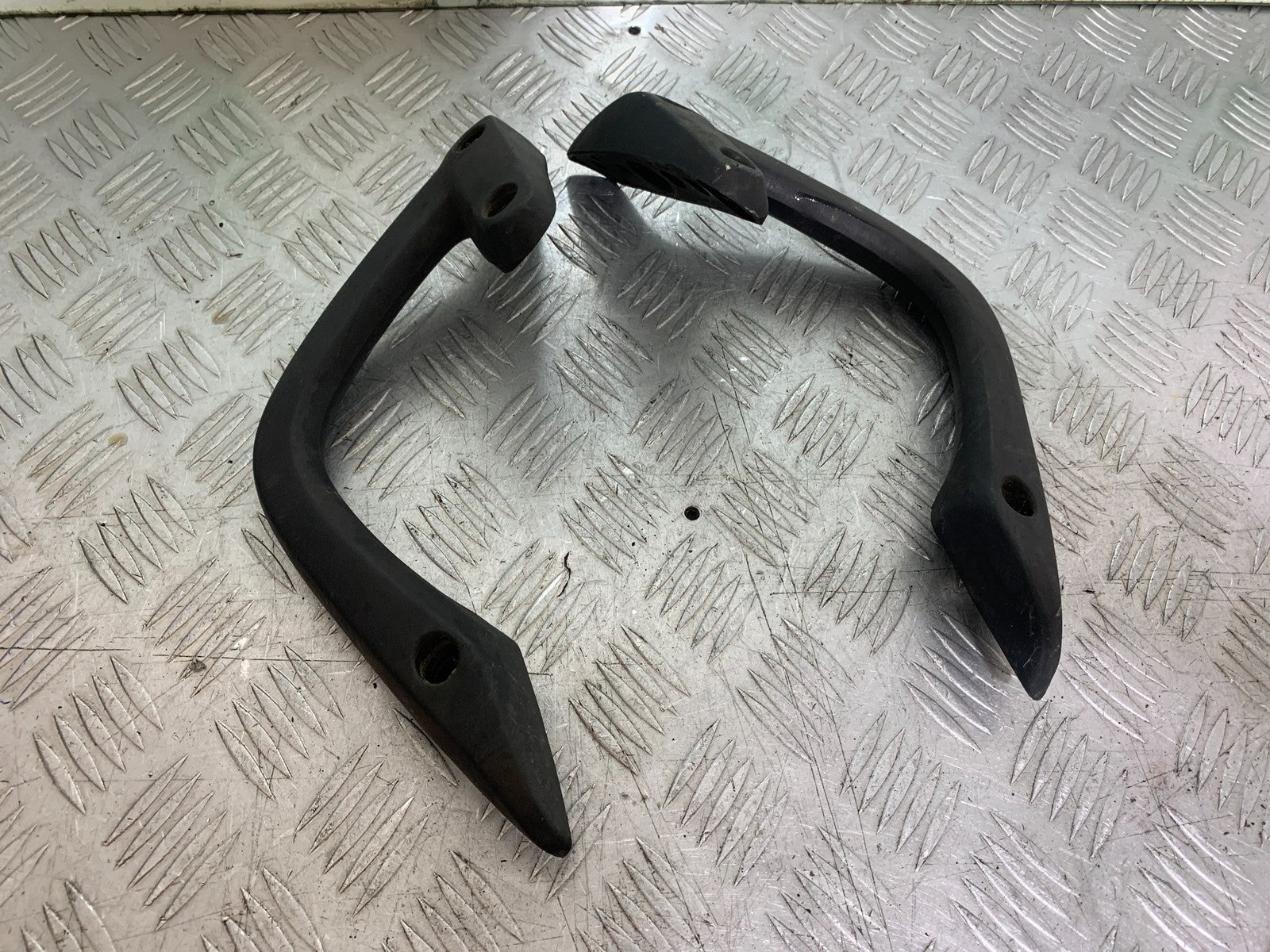 HONDA NT650 V DEAUVILLE GRAB RAIL  YEAR 1998-01(CMB1320)