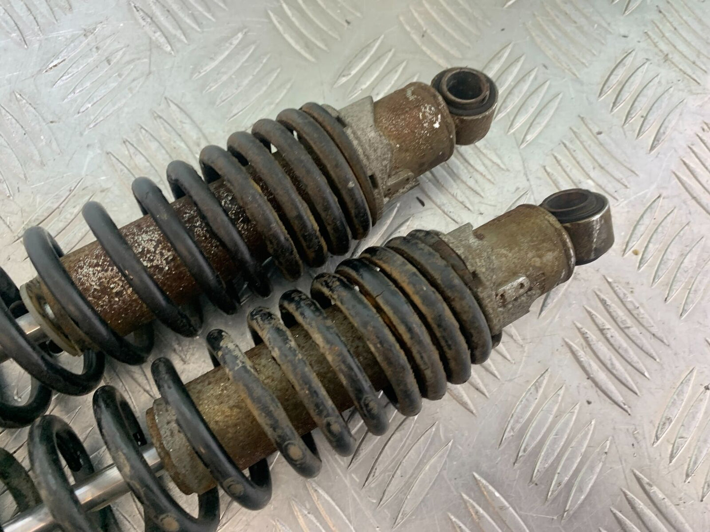 HONDA CX500 CX 500 REAR SHOCKS  YEAR 1980 (CMB1131)