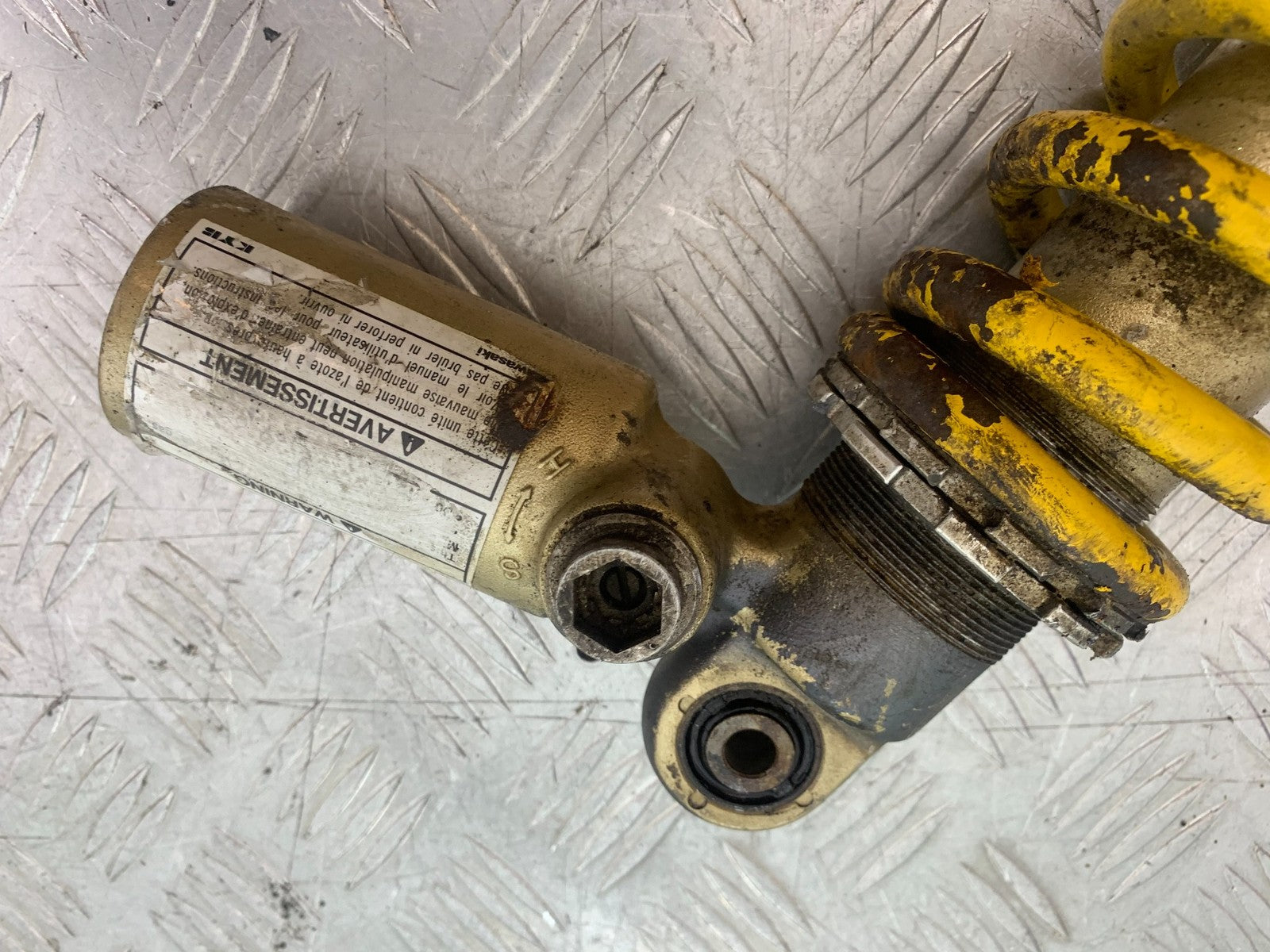 KAWASAKI ZX9R ZX9 C REAR SHOCK  YEAR 1998-99 (CMB1213)