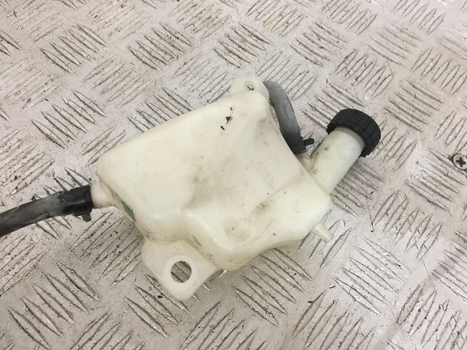 KTM DUKE 125 COOLANT BOTTLE   YEAR 2012-2016 (STOCK 828)