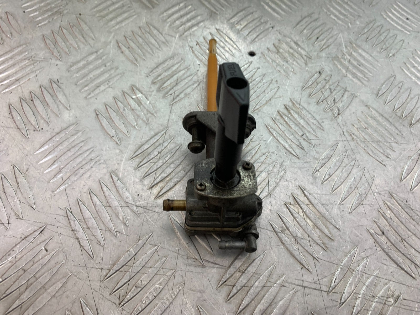 YAMAHA XJ600 XJ 600 DIVERSION PETROL TAP  1998-2000 (CMB1191)