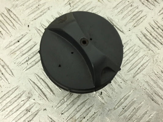 SUZUKI AN 250 BURGMAN PETROL TANK CAP   YEAR 1999  (STOCK 881)