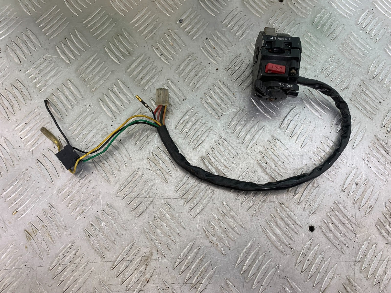 YAMAHA XV1100 XV 1100 VIRAGO LEFT SWITCH GEAR  1990-1999 (CMB1190)
