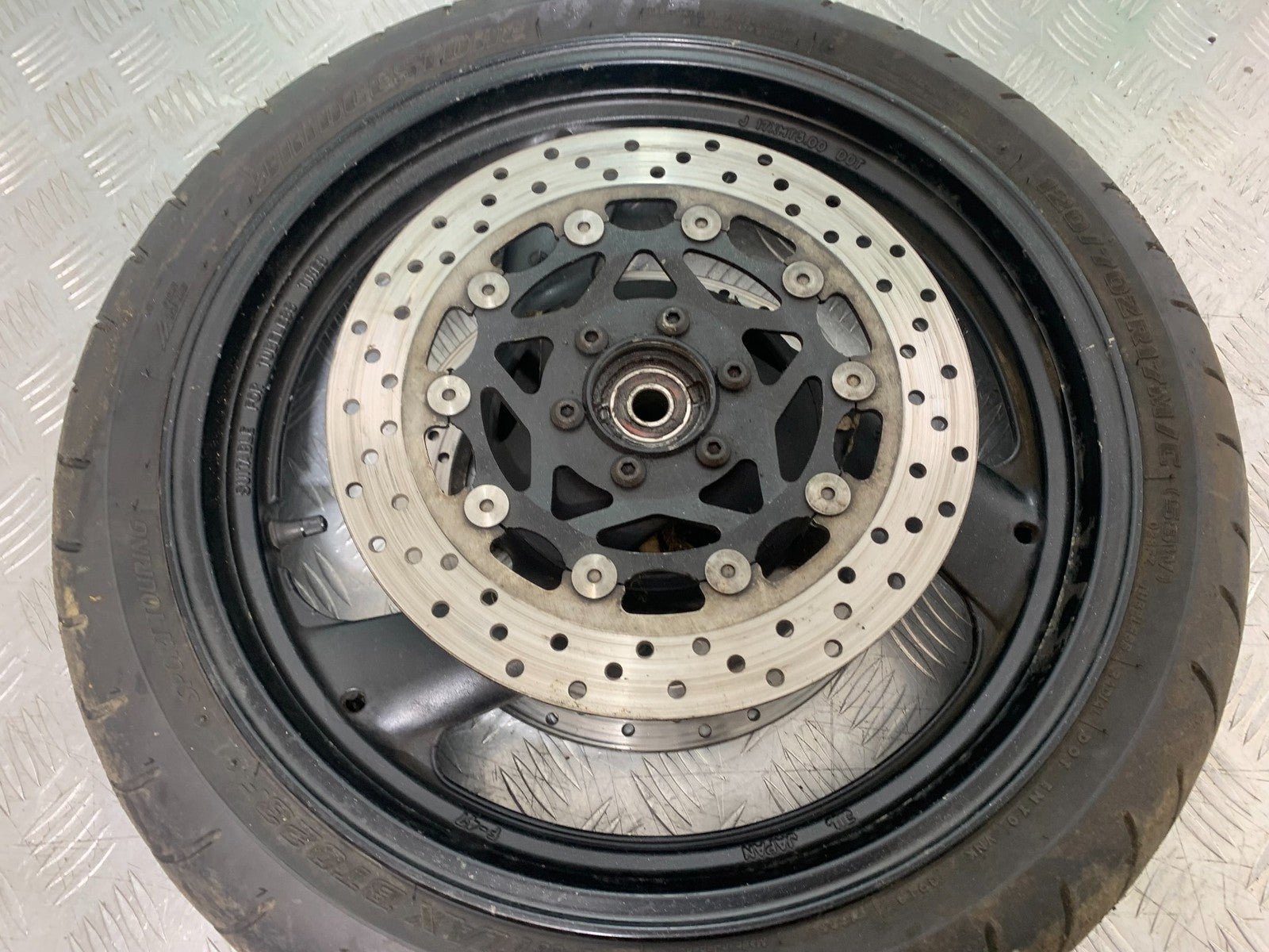 YAMAHA FZS600 FAZER 600 FRONT WHEEL  YEAR 1998-2001 (CMB1267)