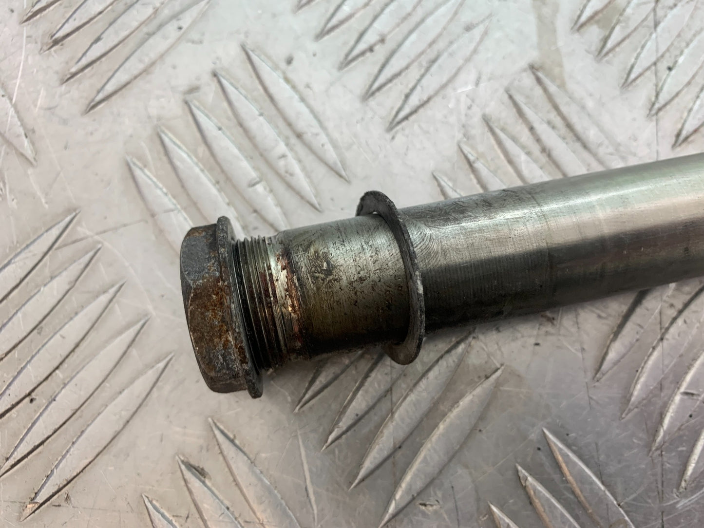 MV AGUSTA 800 F3 FRONT WHEEL SPINDLE YEAR 2013-2016 (CMB1152)