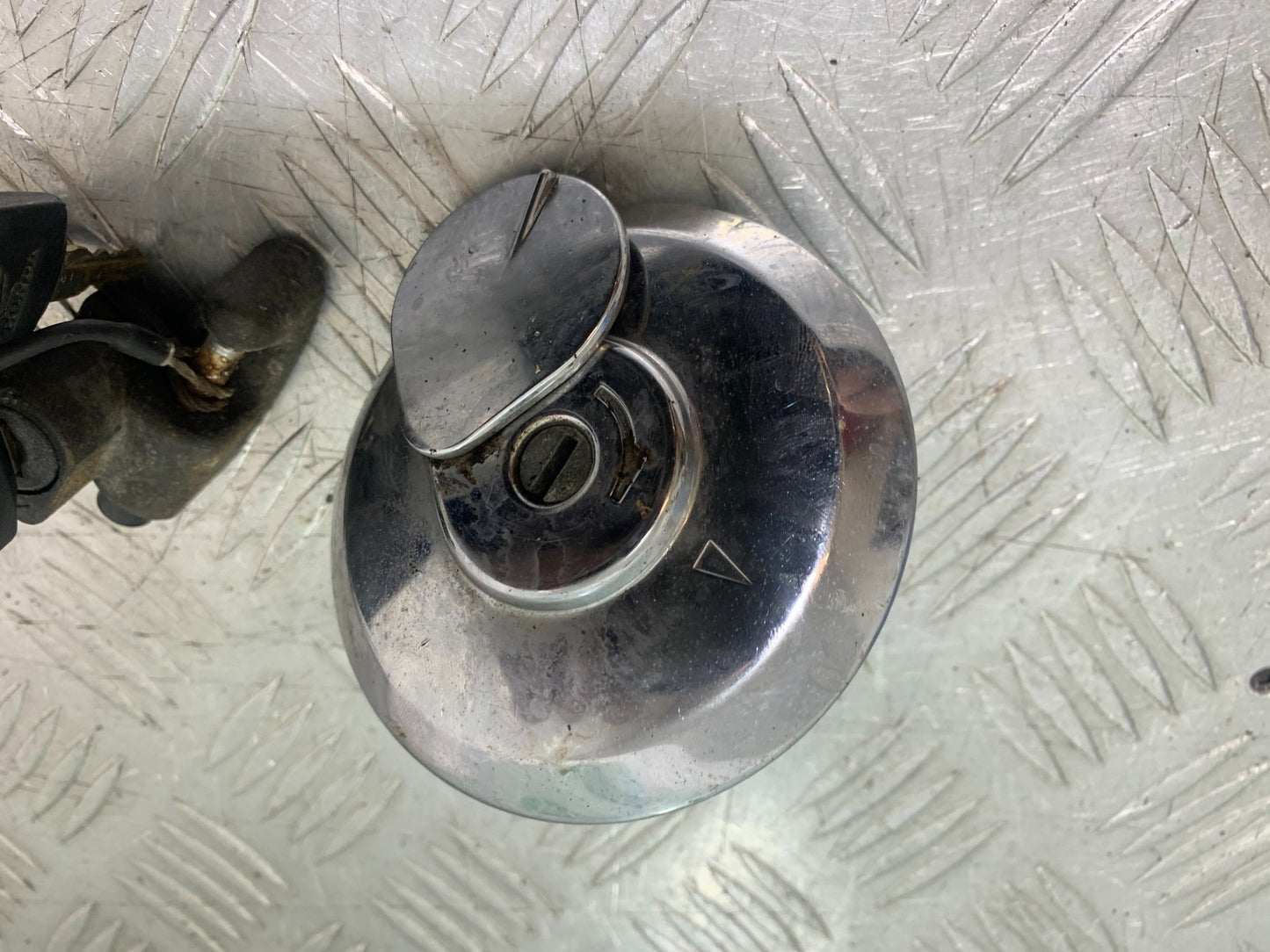HONDA CG125 CG 125 LOCKS AND KEYS   YEAR 1998-2000 (CMB1282)