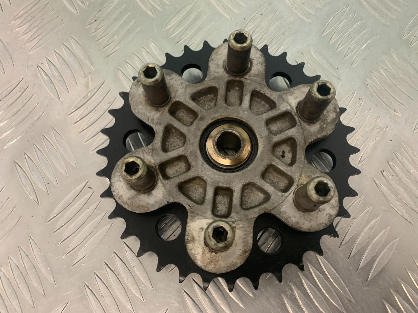 DUCATI 600ss 600 ss SPROCKET CARRIER     YEAR 1991-98 (STOCK 987)