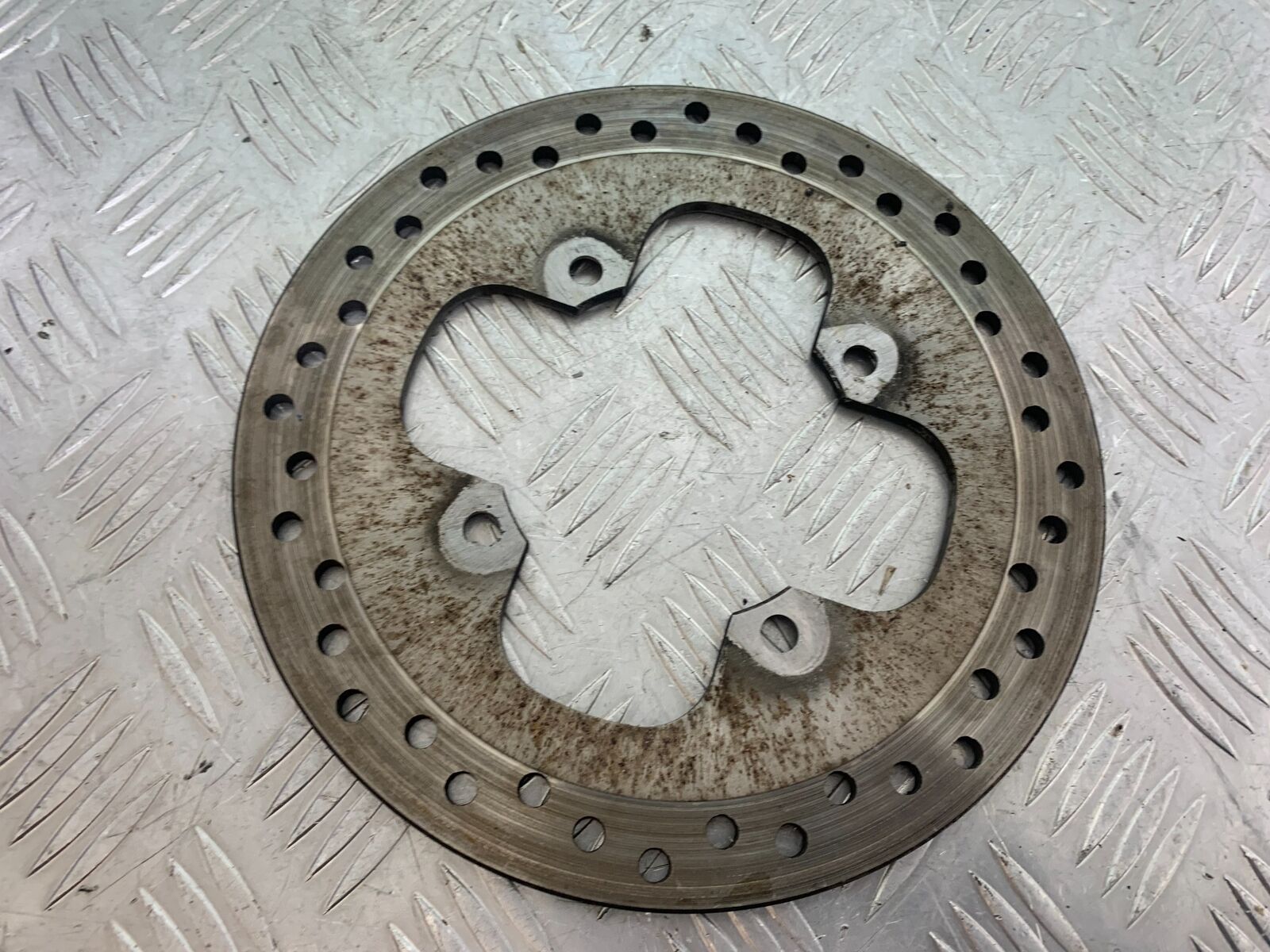 TRIUMPH 955i SPRINT ST REAR BRAKE DISC   YEAR 1999-2004 (CMB1124)