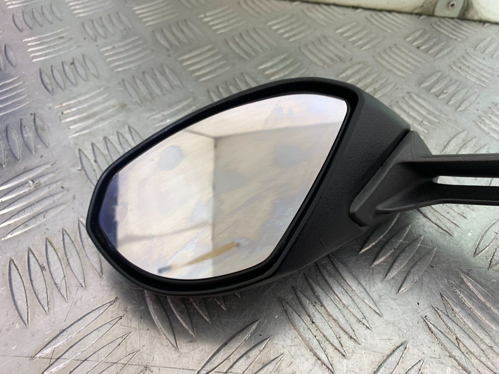 DUCATI 1299 PANIGALE LEFT MIRROR  YEAR 2016 (CMB 1187)