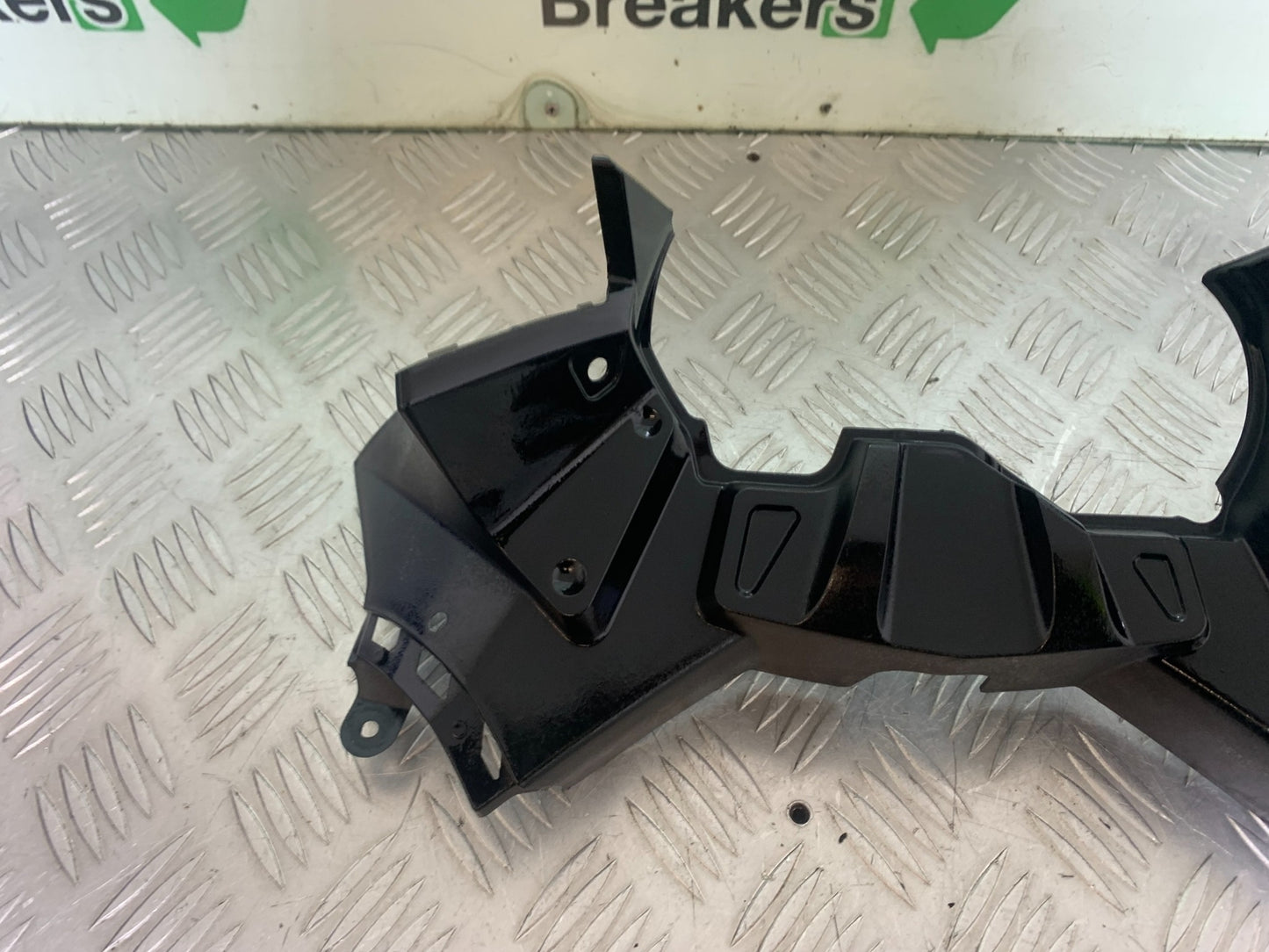YAMAHA XJ6 XJ6-S CLOCK SURROUND   YEAR 2009-2015  (CMB1070)