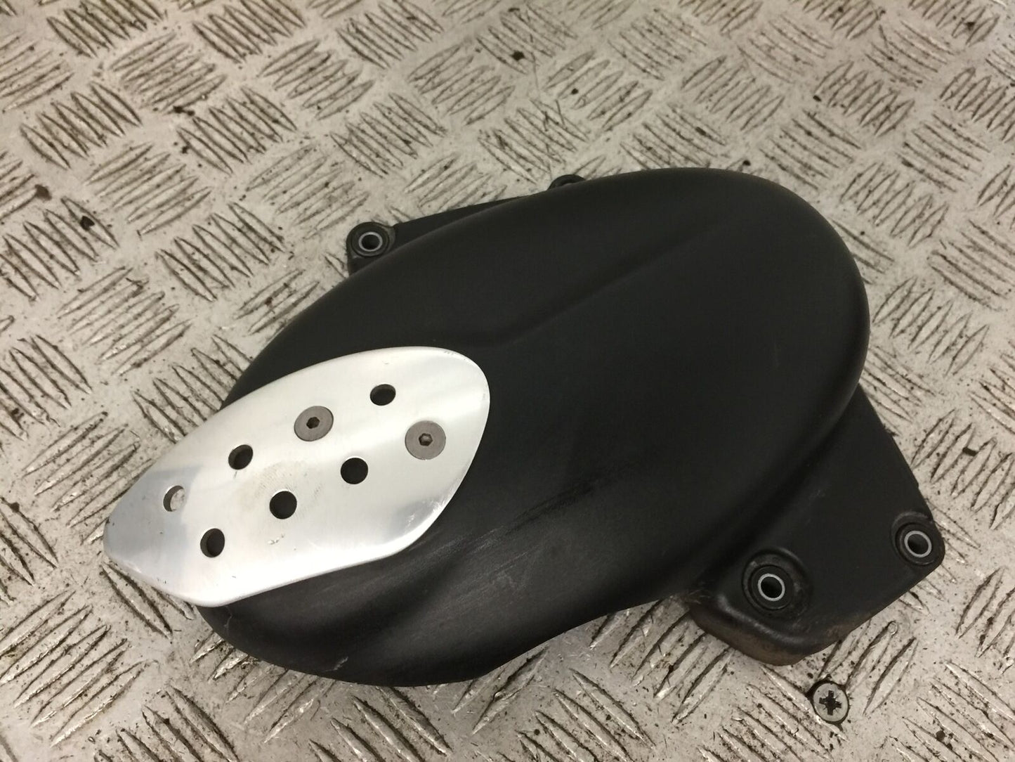 TRIUMPH 900 STREET SCRAMBLER SPROCKET COVER  YEAR 2018  (STOCK 896)