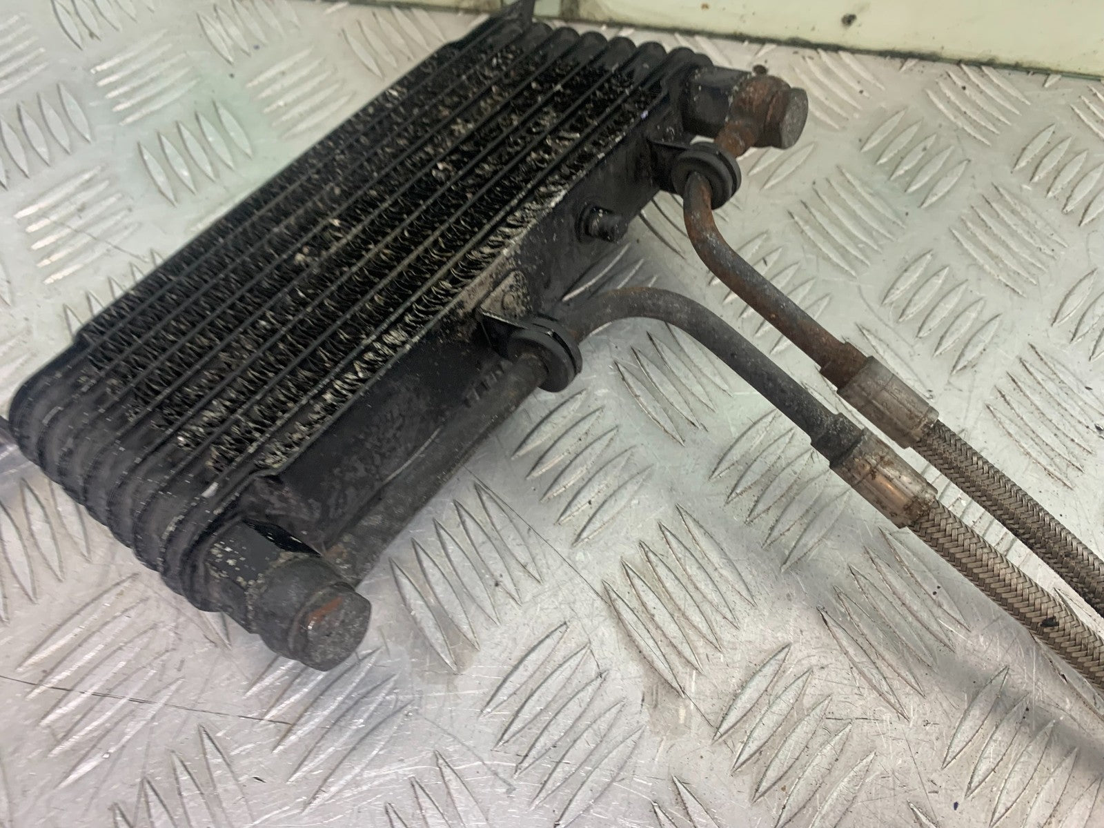 TRIUMPH 955i SPRINT ST OIL COOLER AND LINES   1999-2004 (CMB1176)