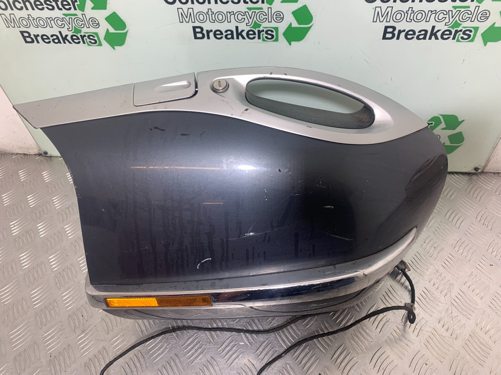 BMW K1200 K 1200 LT RIGHT PANNIER  YEAR 1999-07 (CMB1138)