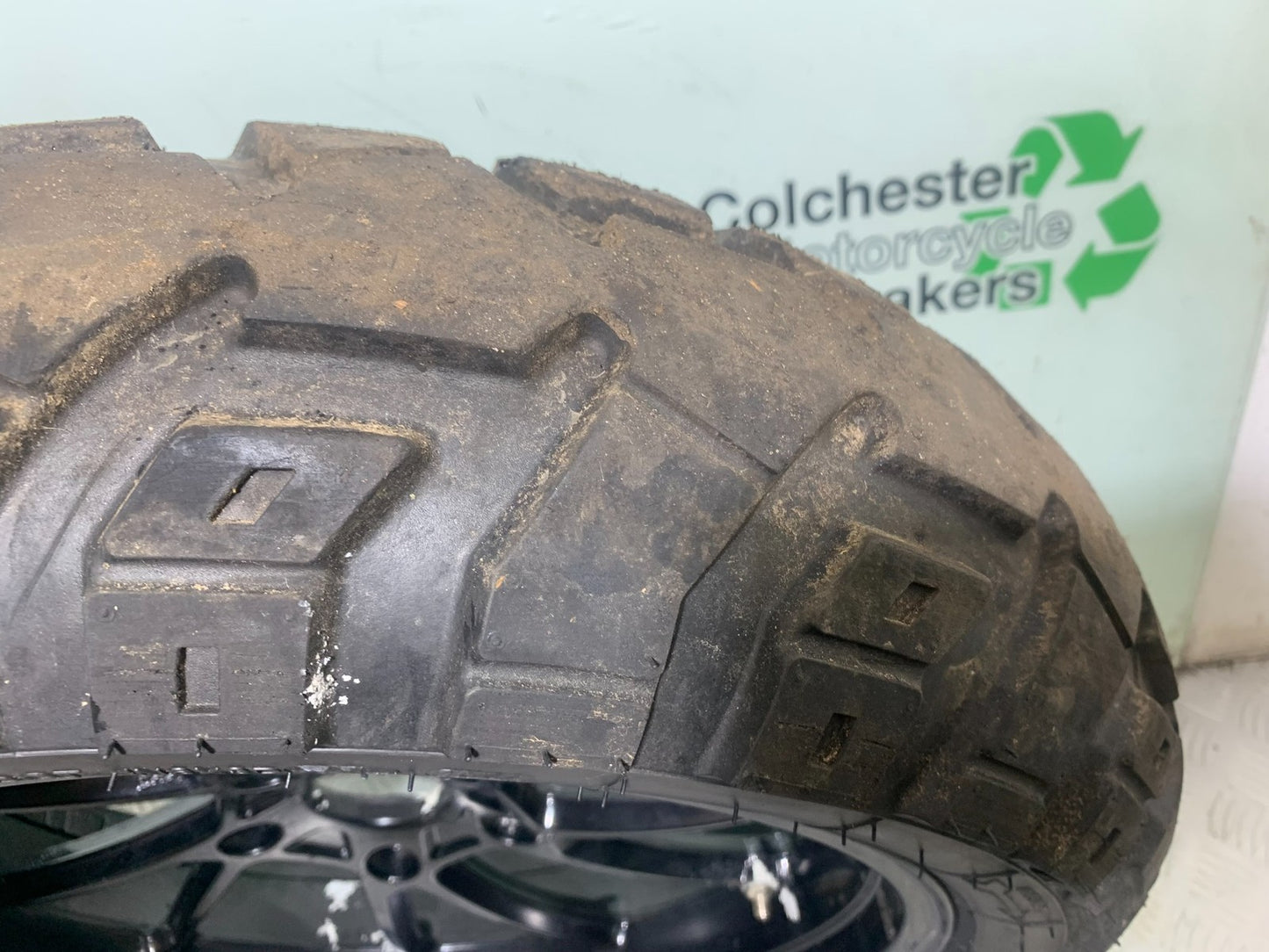 BMW R1200 R 1200 GS REAR WHEL (WITH GOOD TYRE)  YEAR 2013-2016 (CMB1257)