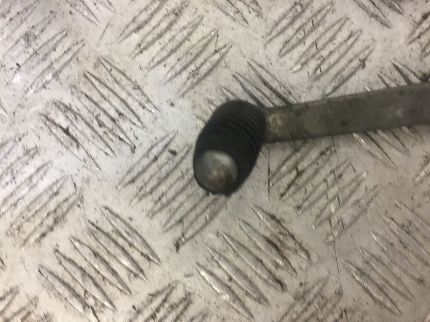 YAMAHA FZ6 GEAR LEVER  YEAR 2004 (STOCK 693)