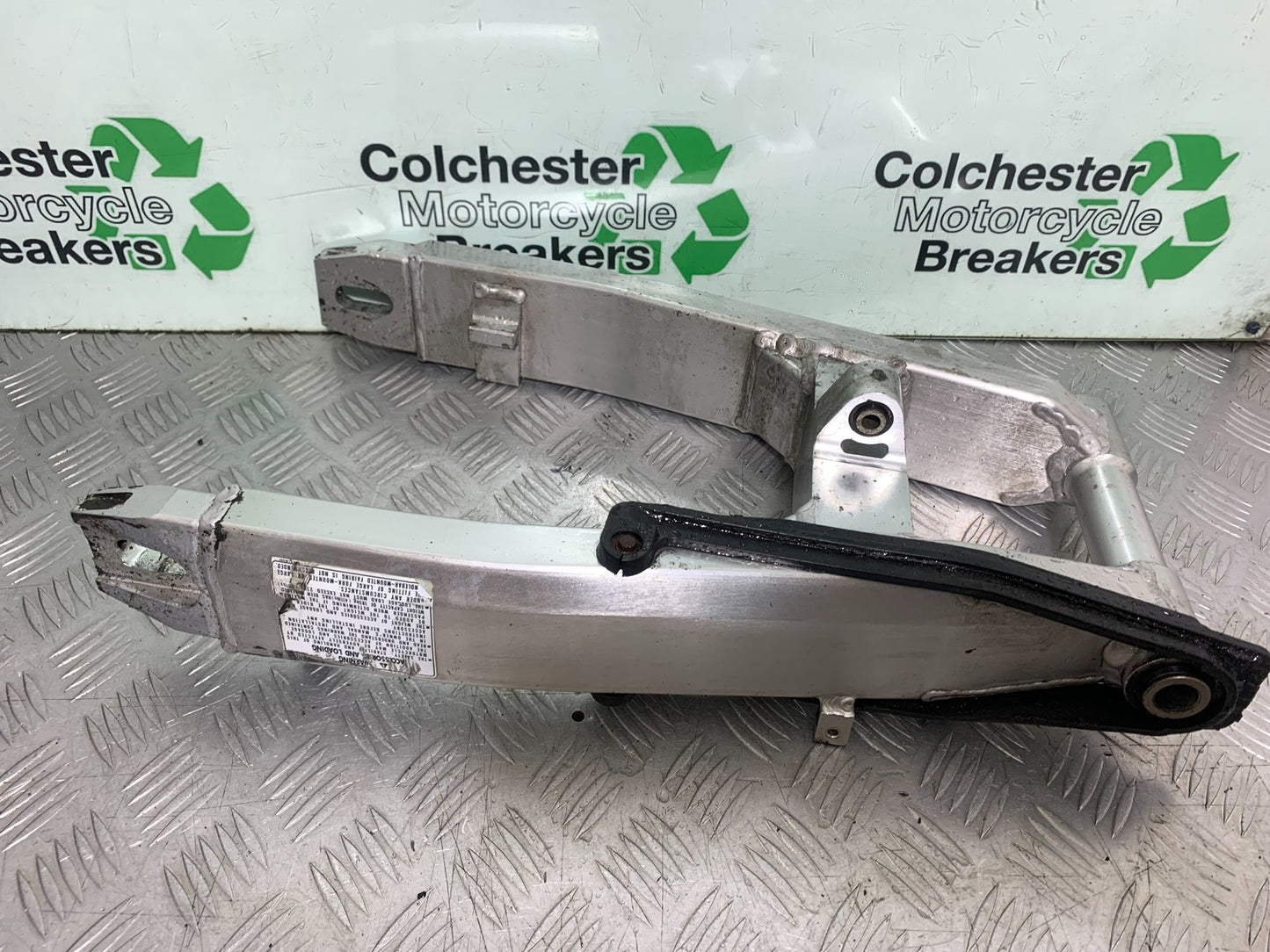 HONDA CBR1100 BLACKBIRD SWINGARM YEAR 1999-2005 (CMB1232)