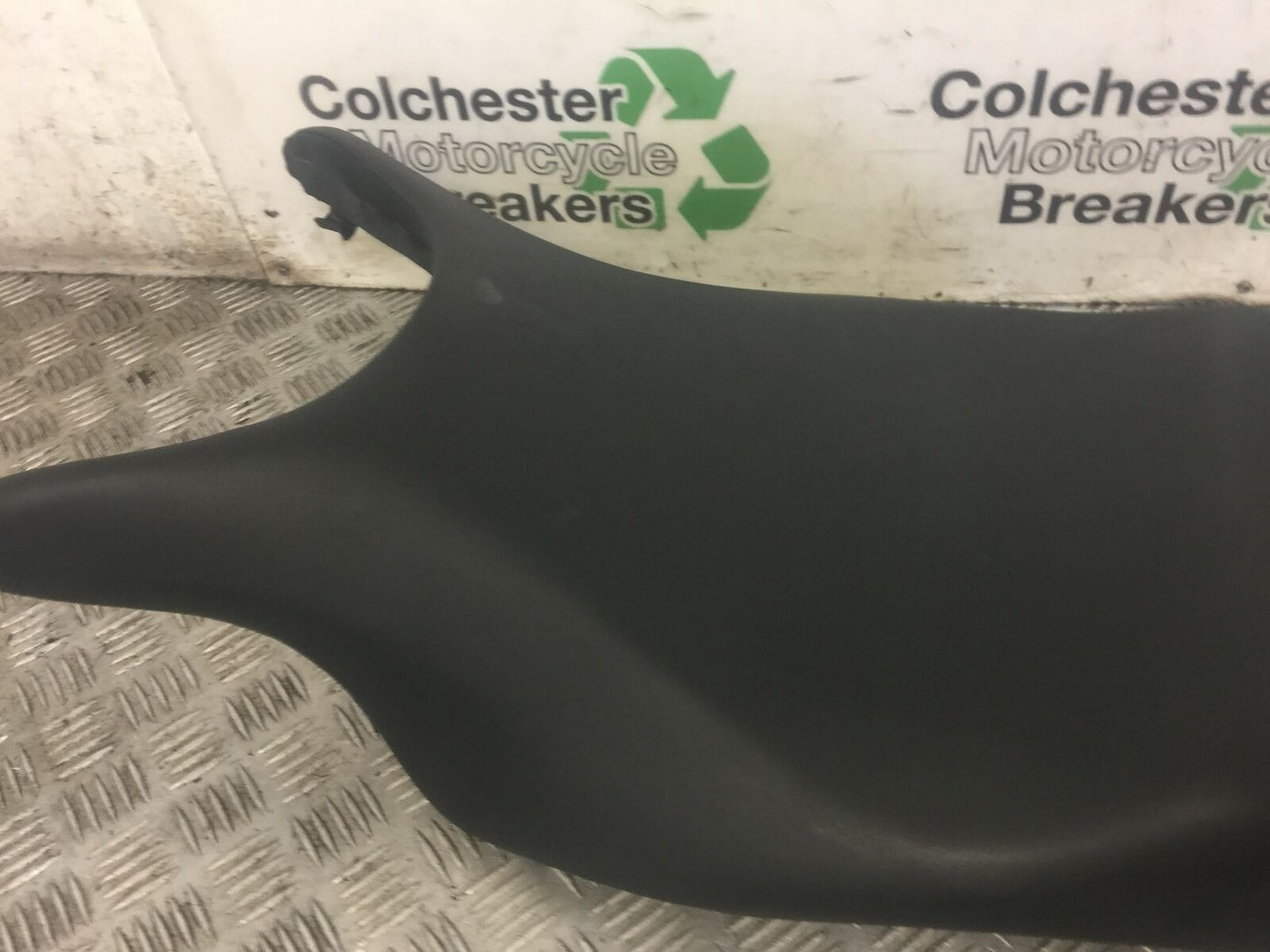 HONDA VFR800 V TEC SCREEN  YEAR 2009-2013  (ABS) STOCK 576