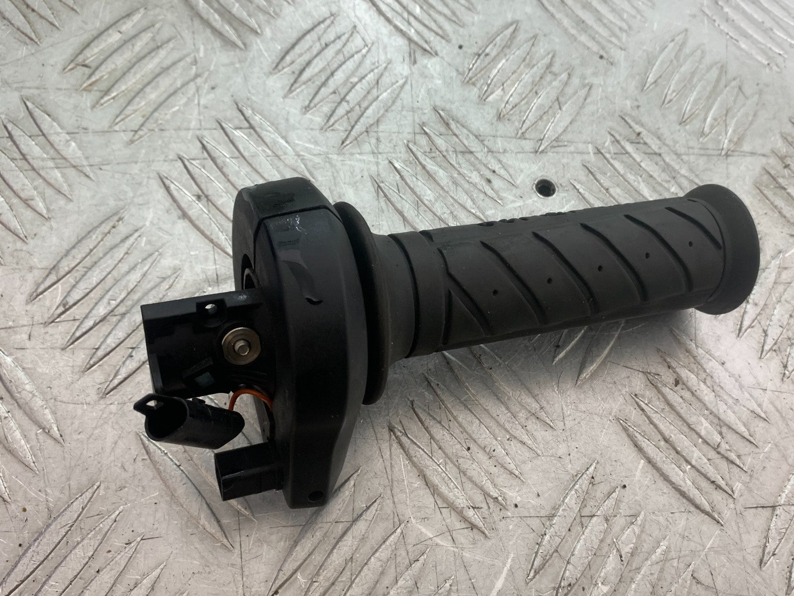 BMW S1000 RR THROTTLE AND GRIP  YEAR 2015-2018 (CMB1246)