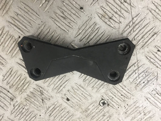 KAWASAKI Z750 Z 750 HANDLEBAR CLAMP YEAR 2004-2006  (STOCK 871)