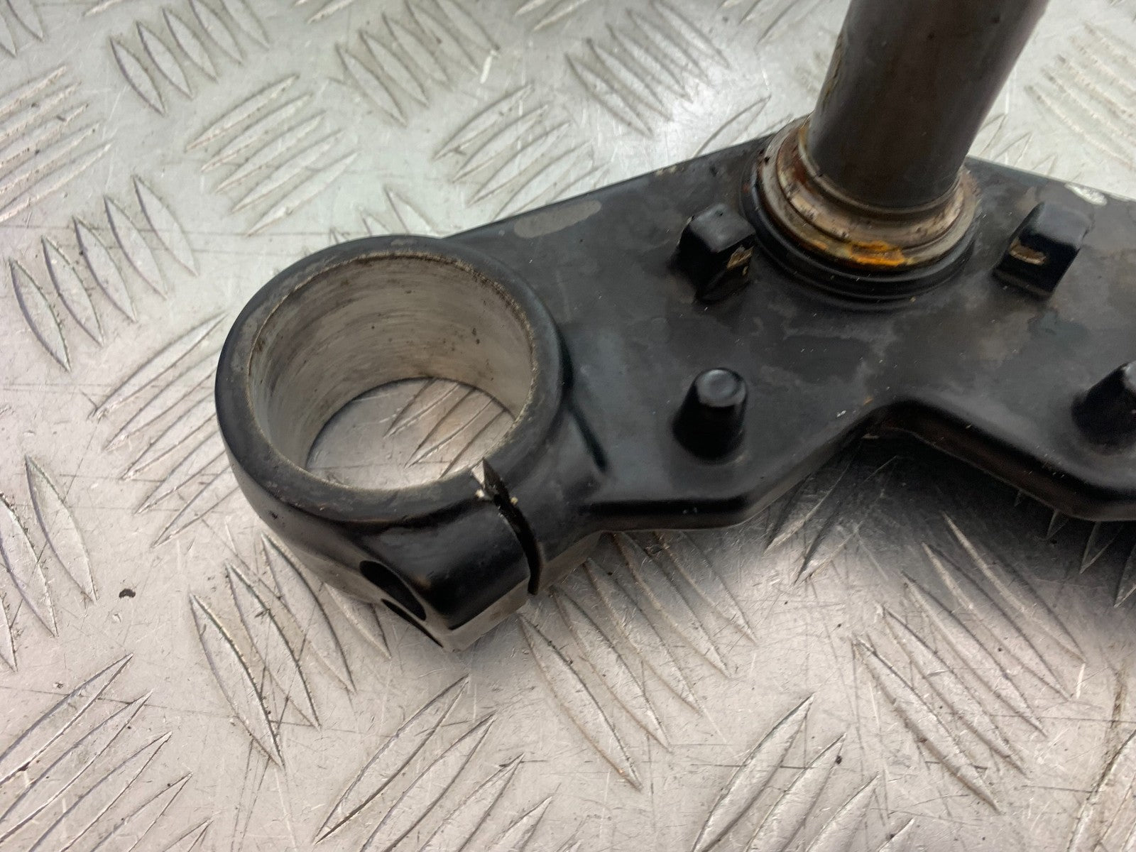 YAMAHA YZF-R125 YZF 125 BOTTOM YOKE YEAR 2019-2022 (CMB1263)