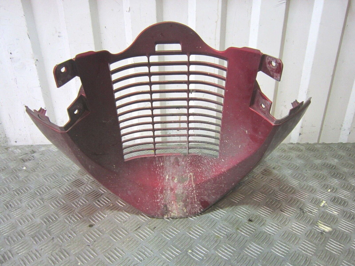 SUZUKI AN400 AN 400 BURGMAN V PIECE RADIATOR COVER YEAR 2002 (CARBED MODEL)