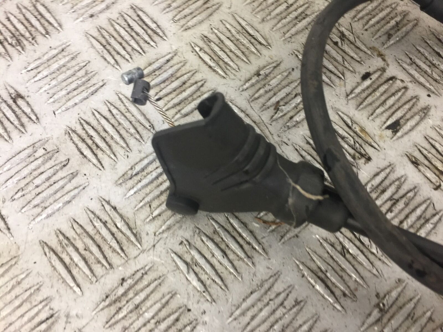 SUZUKI GSF600 GSF 600 BANDIT CLUTCH CABLE YEAR 2002(STOCK 606)