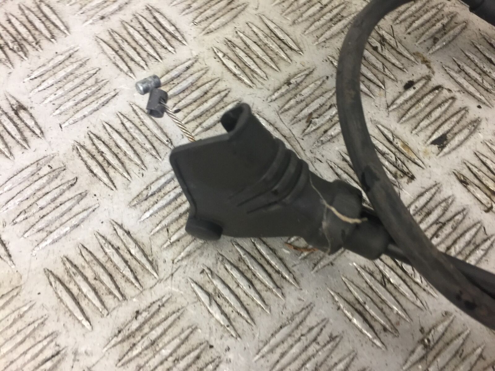 SUZUKI GSF600 GSF 600 BANDIT CLUTCH CABLE YEAR 2002(STOCK 606)