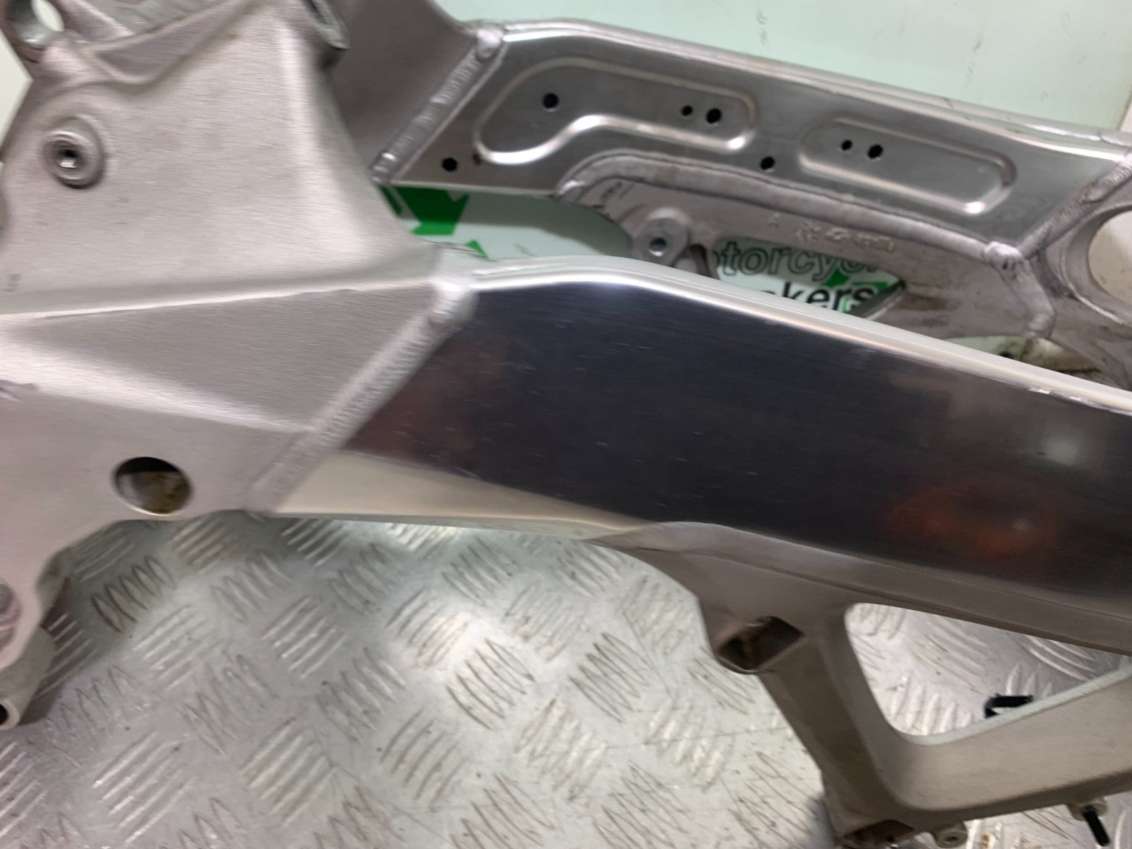 APRILIA TUONO 1000 V4R FRAME REG LOG BOOK YEAR 2011-13  (CMB1331)