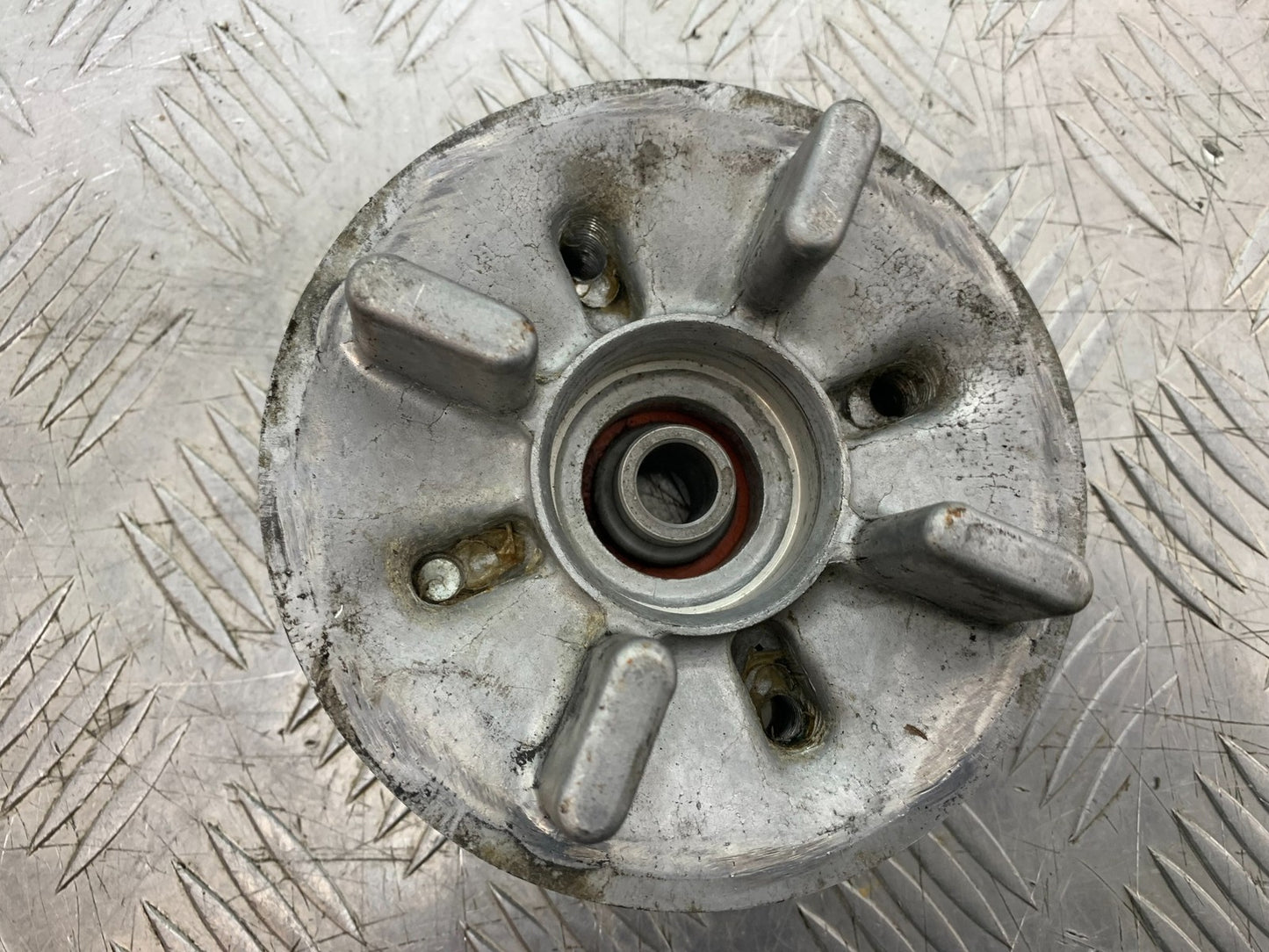 HONDA XL125 VARADERO SPROCKET CARRIER YEAR 2001-2006  (CMB1304)