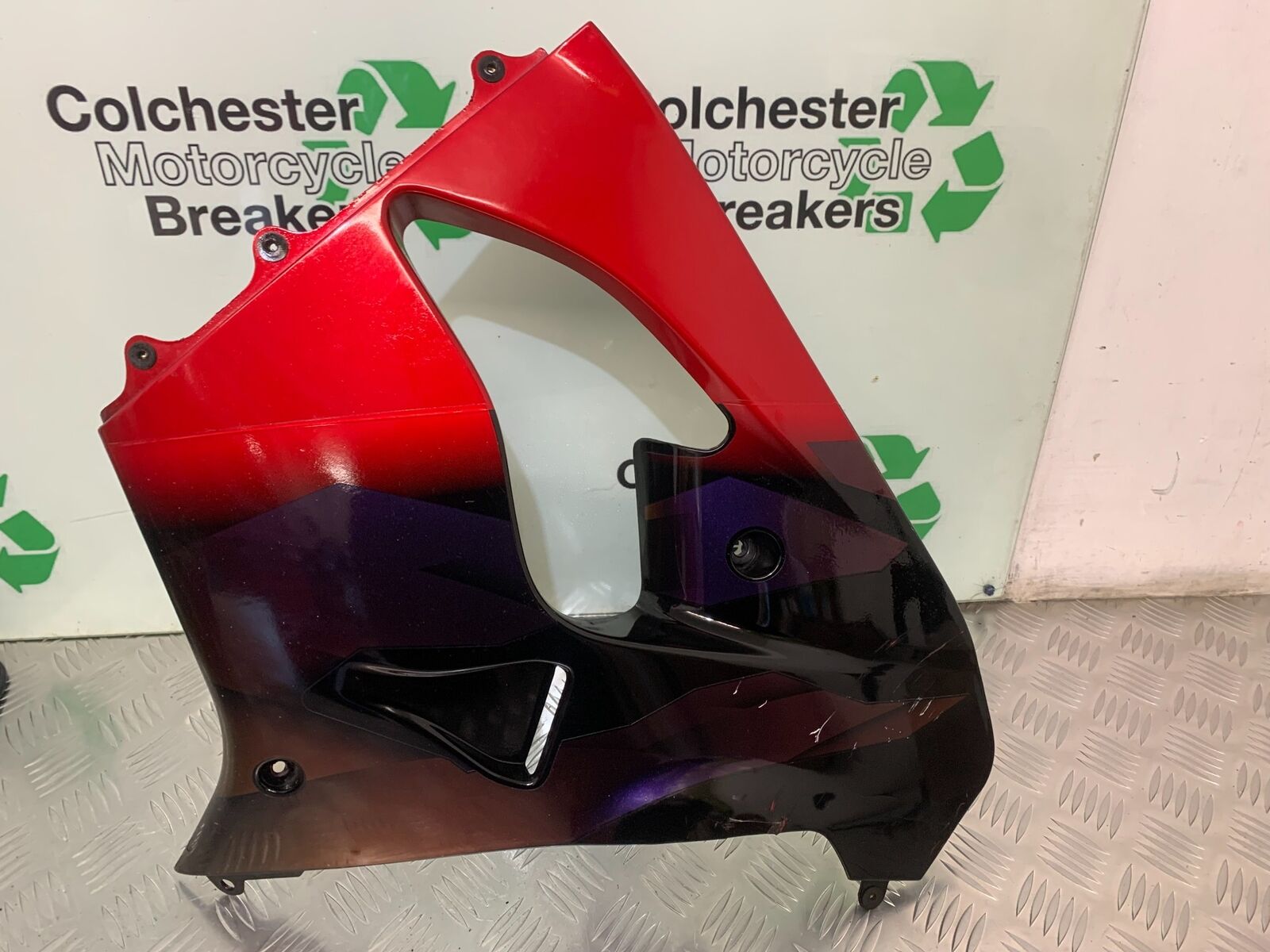 KAWASAKI ZX9R ZX9 C LEFT MIDDLE FAIRING  YEAR 1998-99 (STOCK 957)