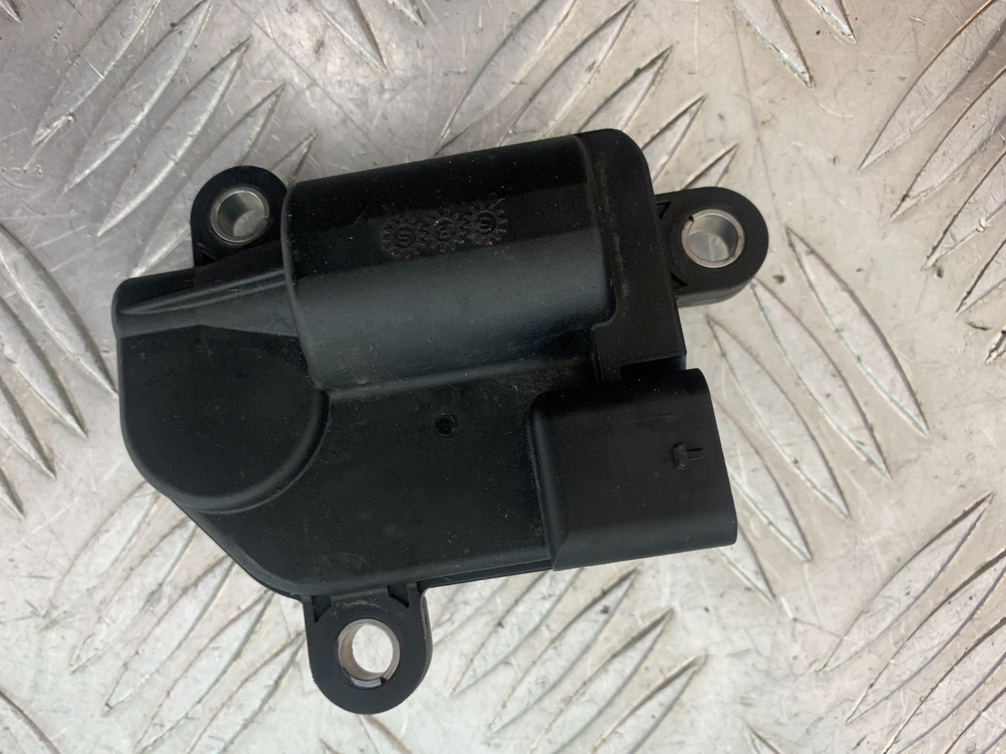 BMW M1000 R INTAKE SERVO ACTUATOR  YEAR 2023-2024 (CMB1140)